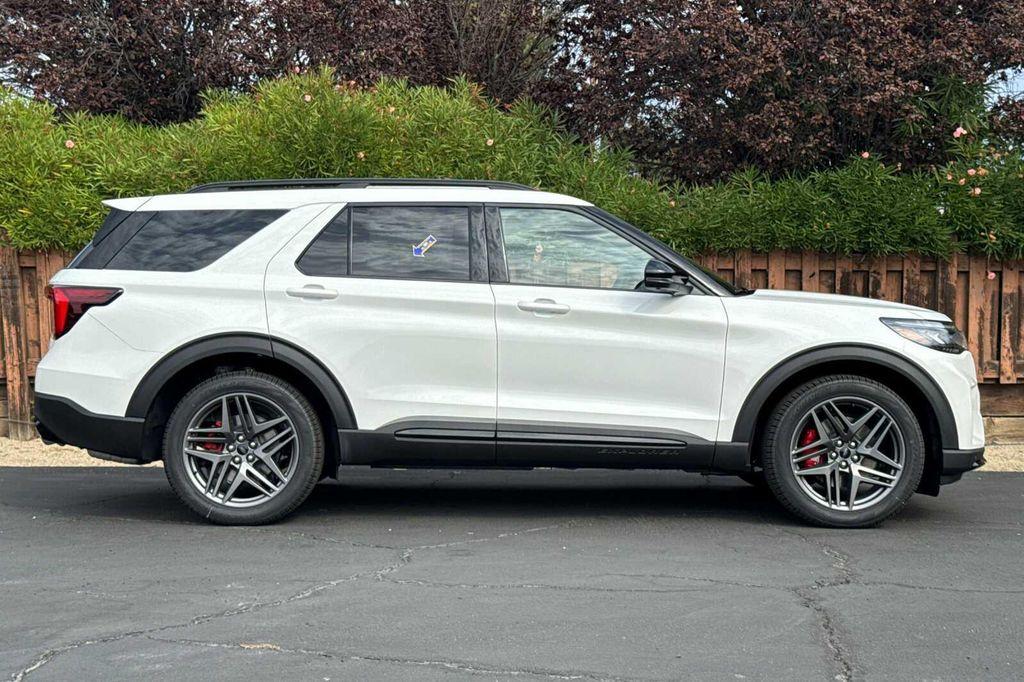 new 2025 Ford Explorer car, priced at $62,655