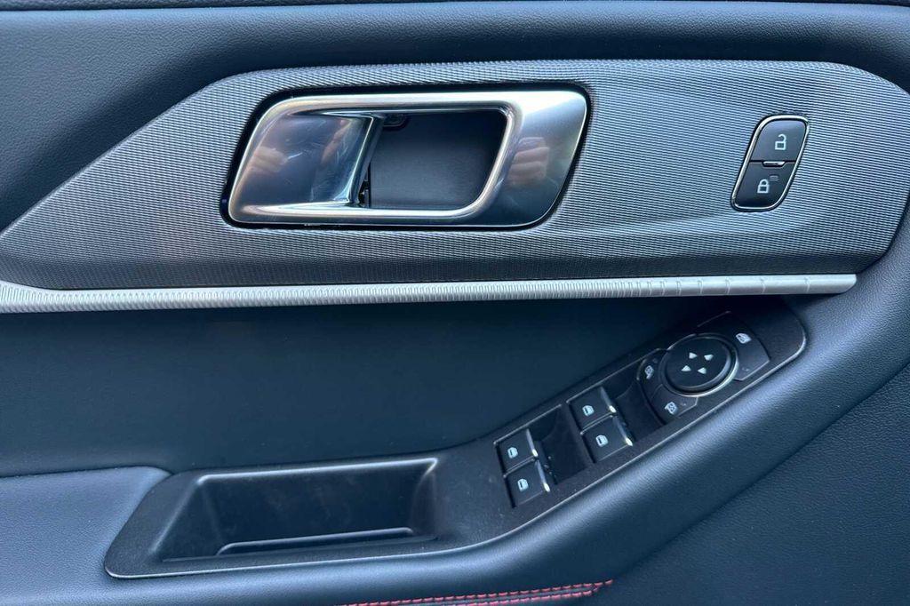 new 2025 Ford Explorer car, priced at $48,590