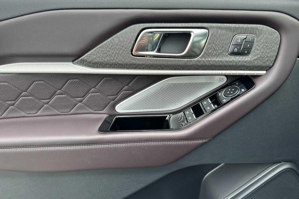 new 2025 Ford Explorer car, priced at $61,345