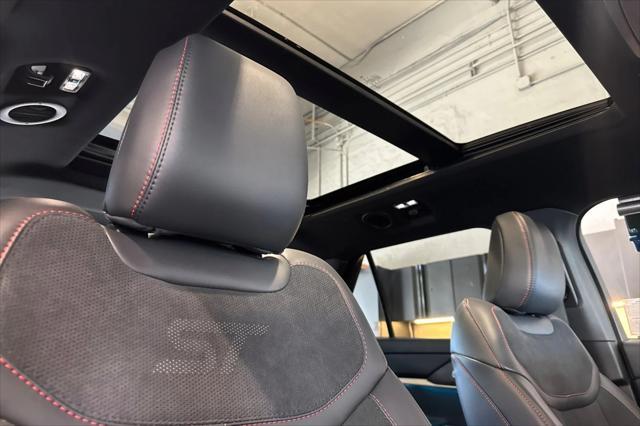 new 2025 Ford Explorer car, priced at $61,230