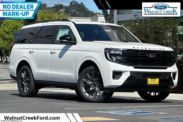new 2025 Ford Expedition car, priced at $87,405
