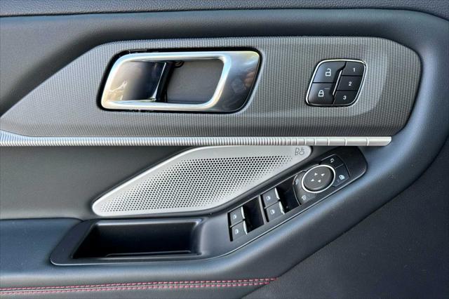 new 2025 Ford Explorer car, priced at $61,230