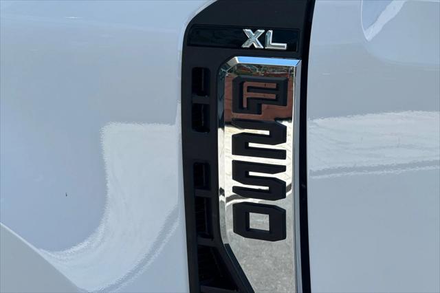 new 2025 Ford F-250 car