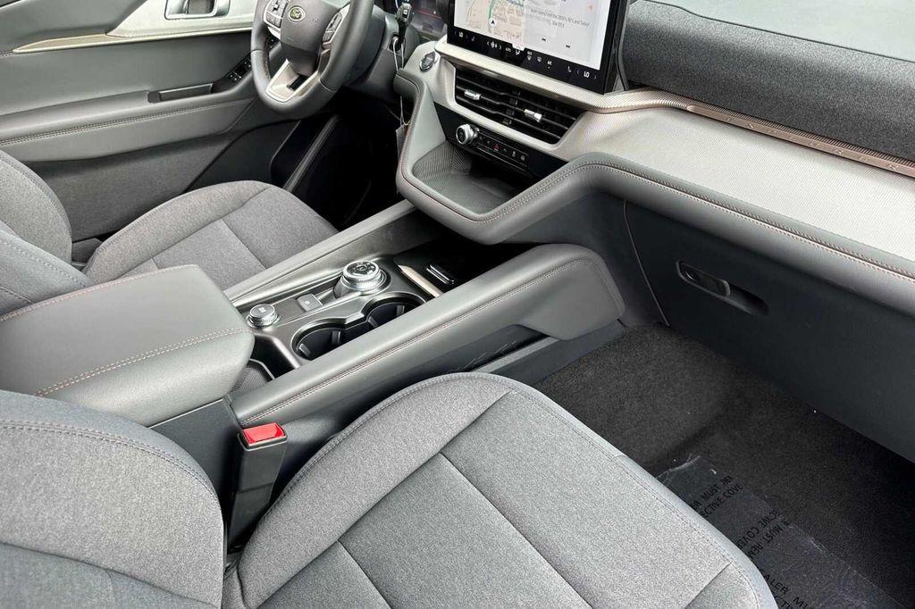 new 2025 Ford Explorer car, priced at $44,640