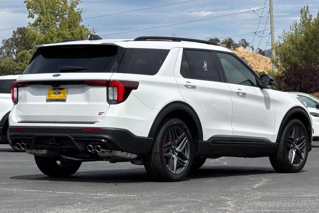 new 2025 Ford Explorer car, priced at $60,025