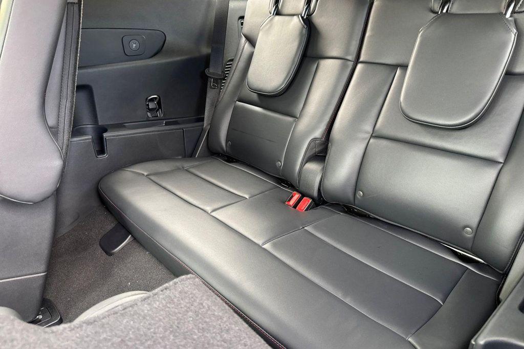 new 2025 Ford Explorer car, priced at $60,025
