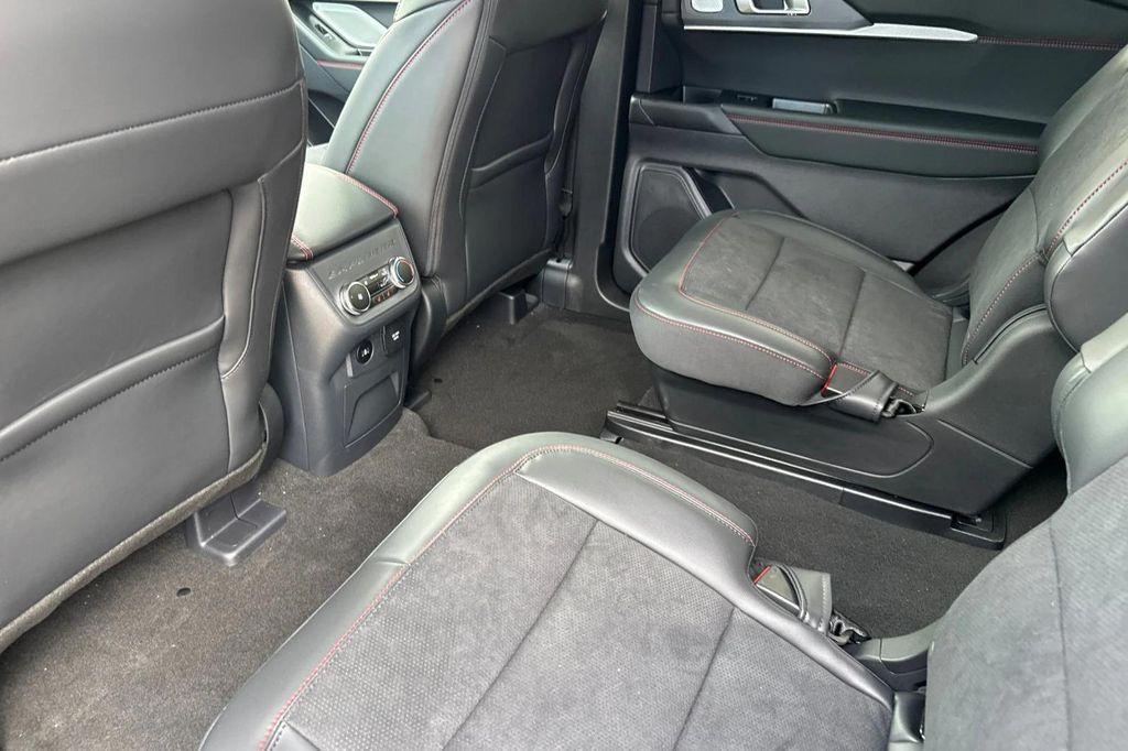 new 2025 Ford Explorer car, priced at $60,025