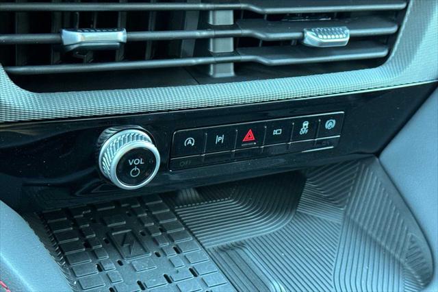 new 2025 Ford Explorer car, priced at $62,655