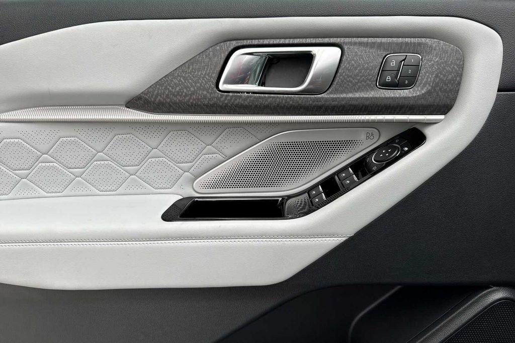 new 2025 Ford Explorer car, priced at $61,345