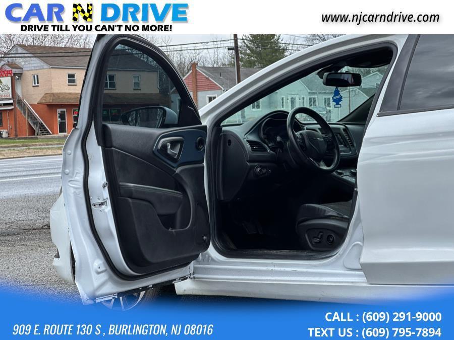 used 2015 Chrysler 200 car, priced at $4,999