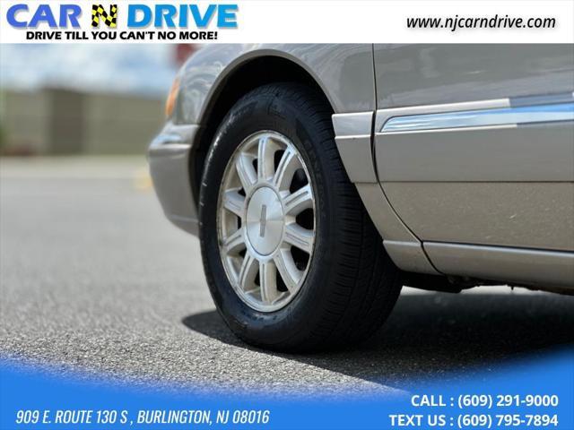 used 2002 Lincoln Continental car