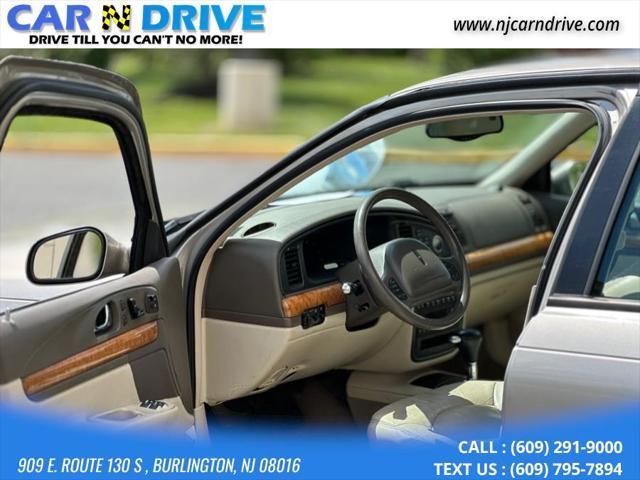 used 2002 Lincoln Continental car