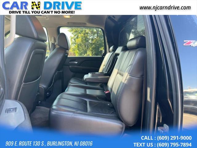 used 2009 Chevrolet Avalanche car, priced at $8,499
