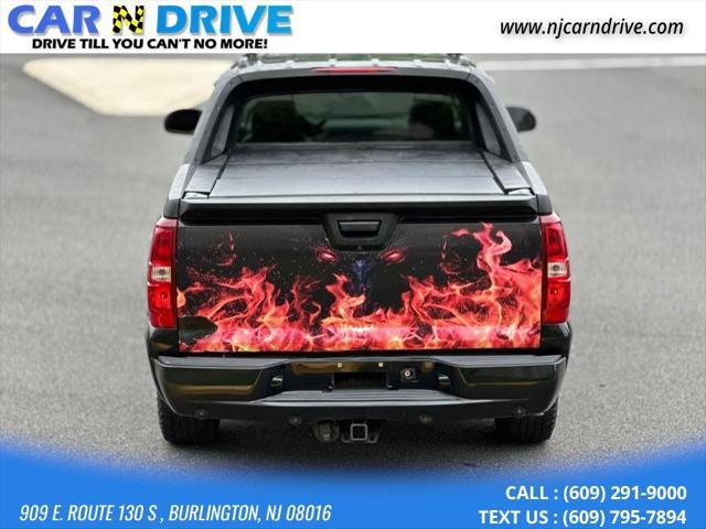 used 2009 Chevrolet Avalanche car, priced at $7,898