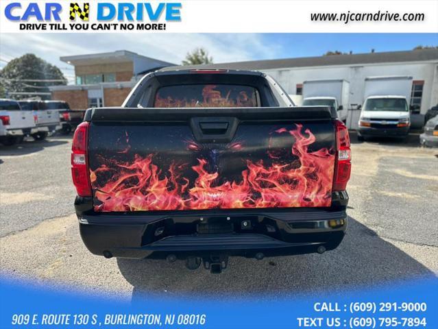 used 2009 Chevrolet Avalanche car, priced at $8,499