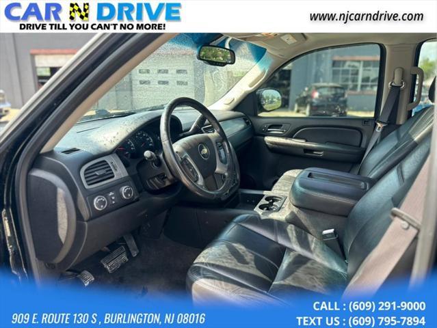 used 2009 Chevrolet Avalanche car, priced at $8,250