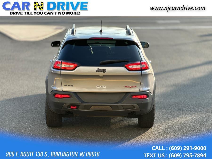used 2015 Jeep Cherokee car, priced at $6,989