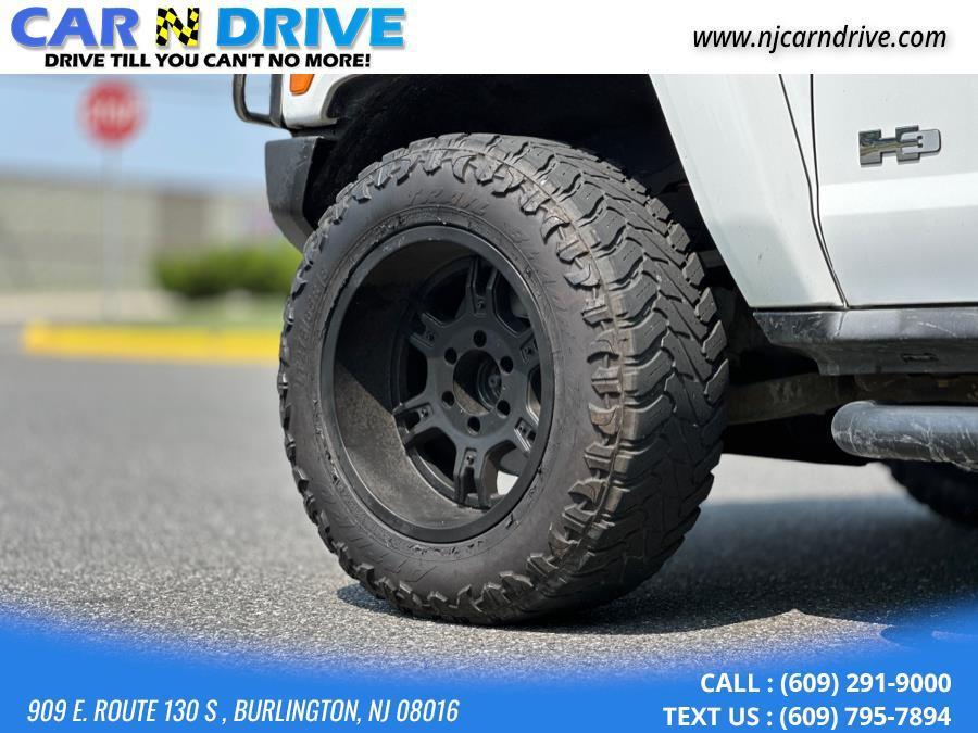used 2009 Hummer H3 car, priced at $5,897