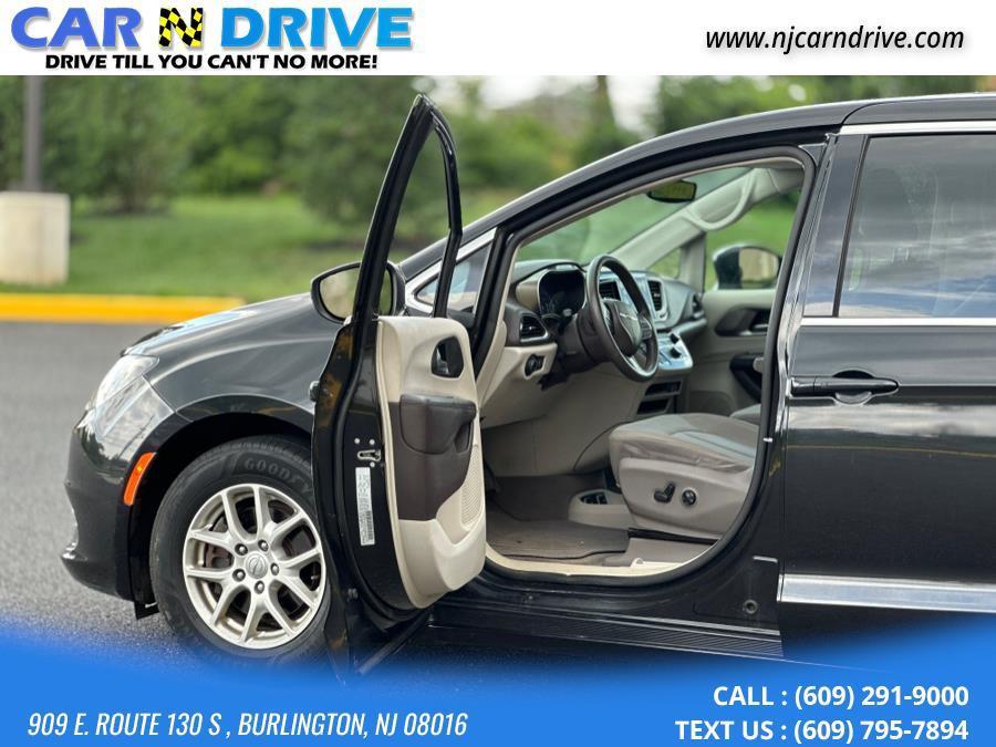 used 2017 Chrysler Pacifica car, priced at $8,998