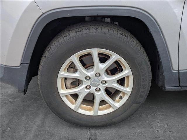 used 2014 Jeep Cherokee car, priced at $11,685