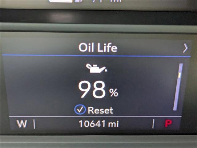 used 2024 Cadillac XT5 car, priced at $39,460