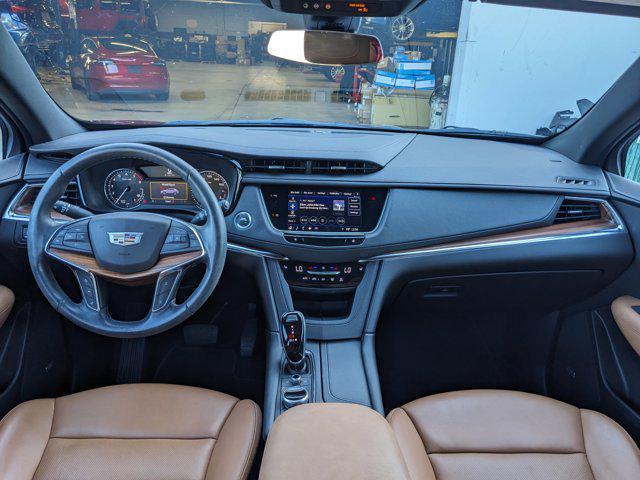 used 2022 Cadillac XT5 car, priced at $35,991