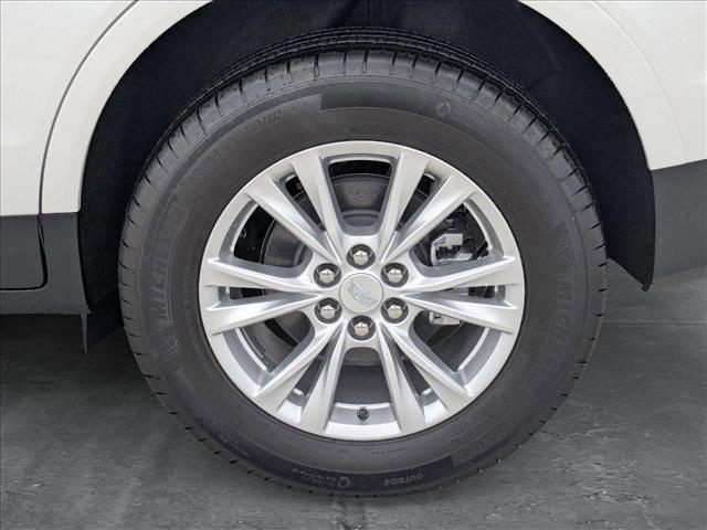 new 2025 Cadillac XT5 car, priced at $45,515