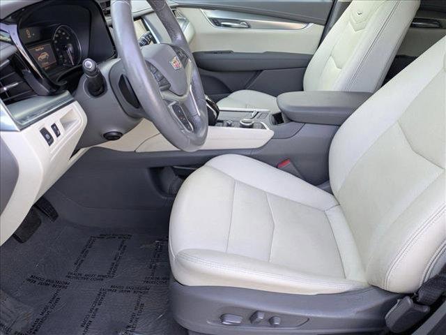 used 2022 Cadillac XT5 car, priced at $31,998
