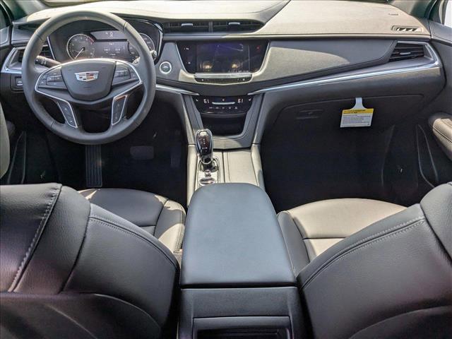 new 2025 Cadillac XT5 car, priced at $44,690