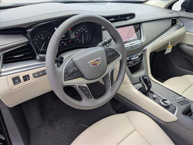 new 2025 Cadillac XT5 car, priced at $56,290
