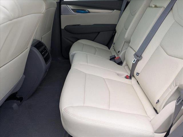 new 2025 Cadillac XT5 car, priced at $56,290