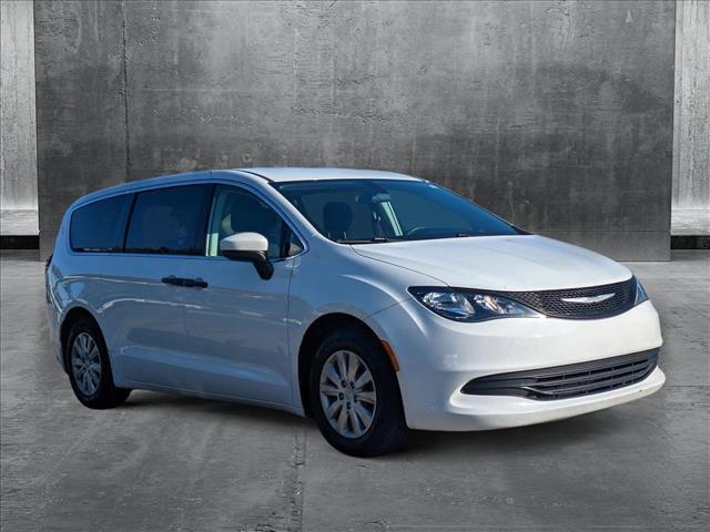 used 2018 Chrysler Pacifica car, priced at $15,998