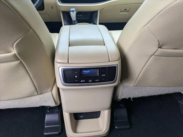 used 2019 Toyota Highlander car, priced at $24,499