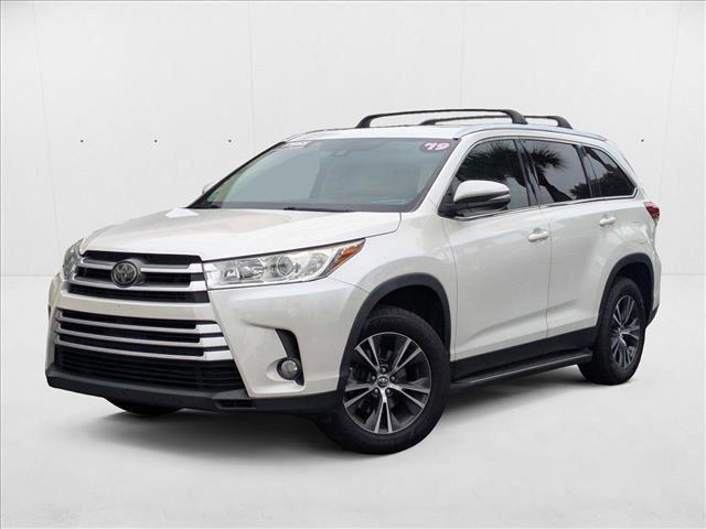 used 2019 Toyota Highlander car, priced at $20,591