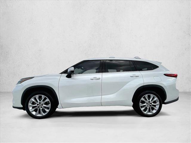 used 2022 Toyota Highlander car, priced at $31,511