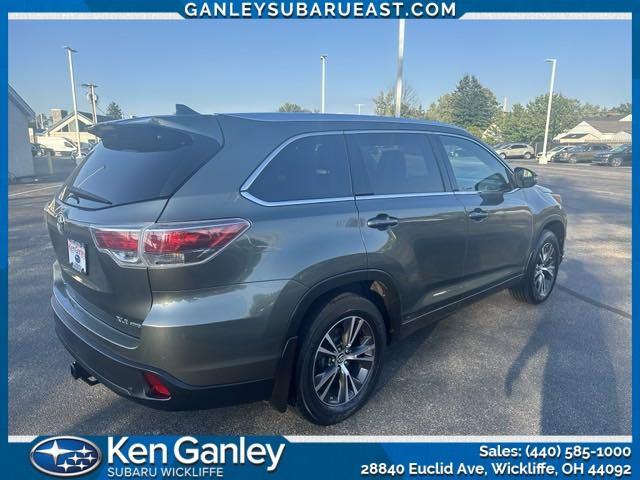 used 2016 Toyota Highlander car, priced at $19,391