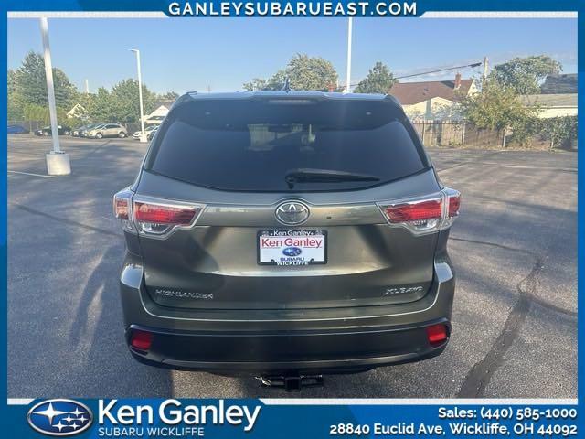 used 2016 Toyota Highlander car, priced at $19,391