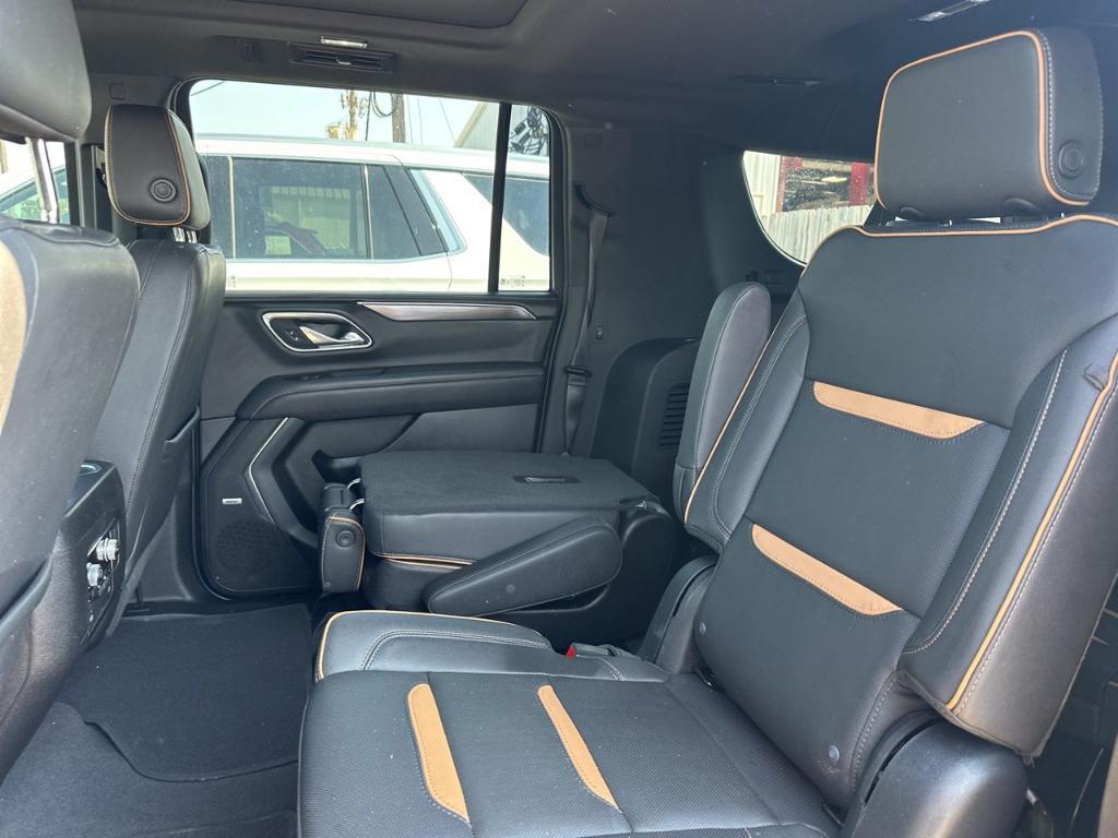 used 2023 GMC Yukon XL car, priced at $53,652