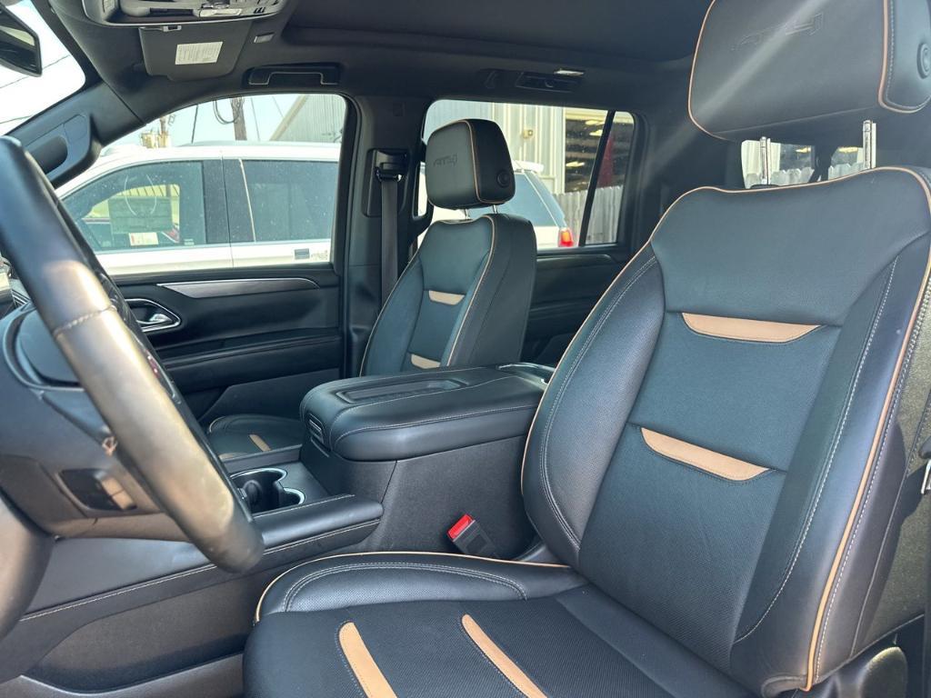 used 2023 GMC Yukon XL car, priced at $53,652