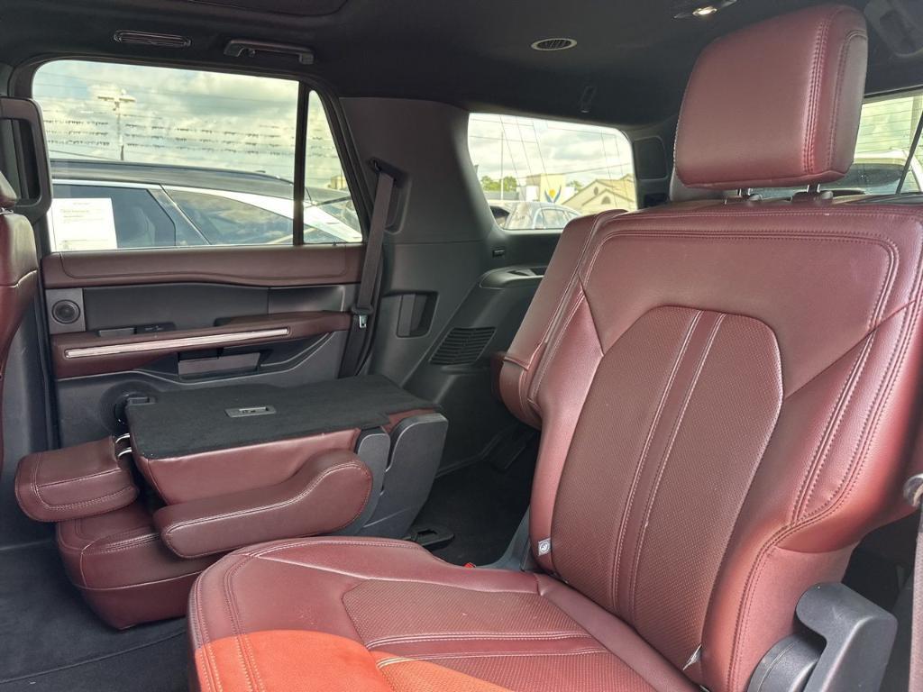 used 2024 Ford Expedition car, priced at $57,414