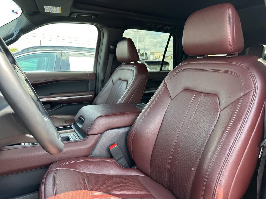 used 2024 Ford Expedition car, priced at $57,414