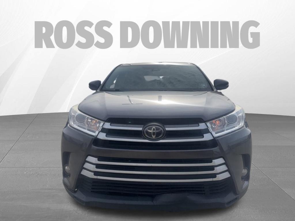 used 2017 Toyota Highlander car, priced at $16,995