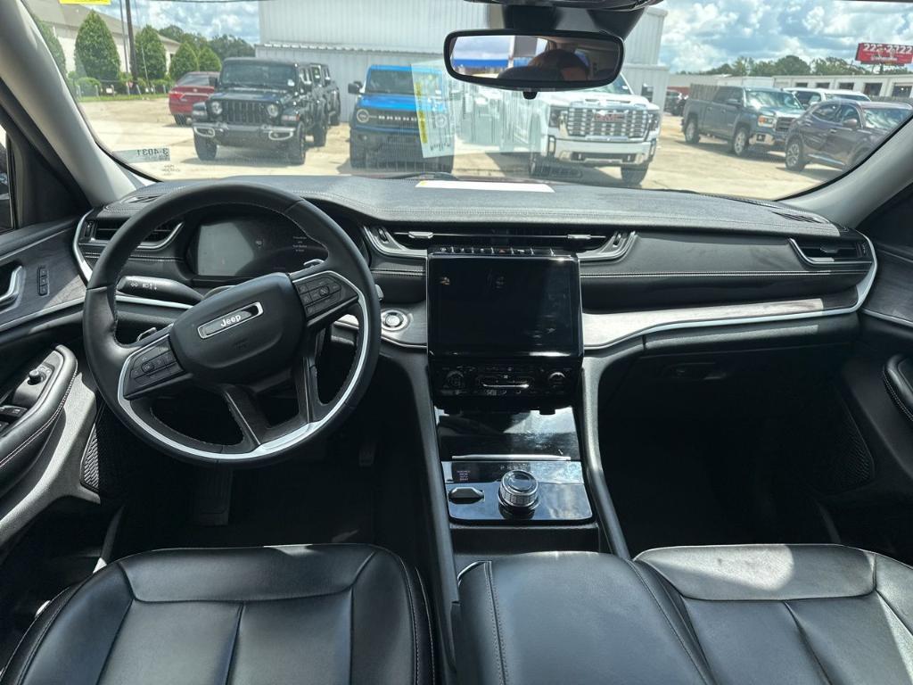 used 2024 Jeep Grand Cherokee car, priced at $33,685