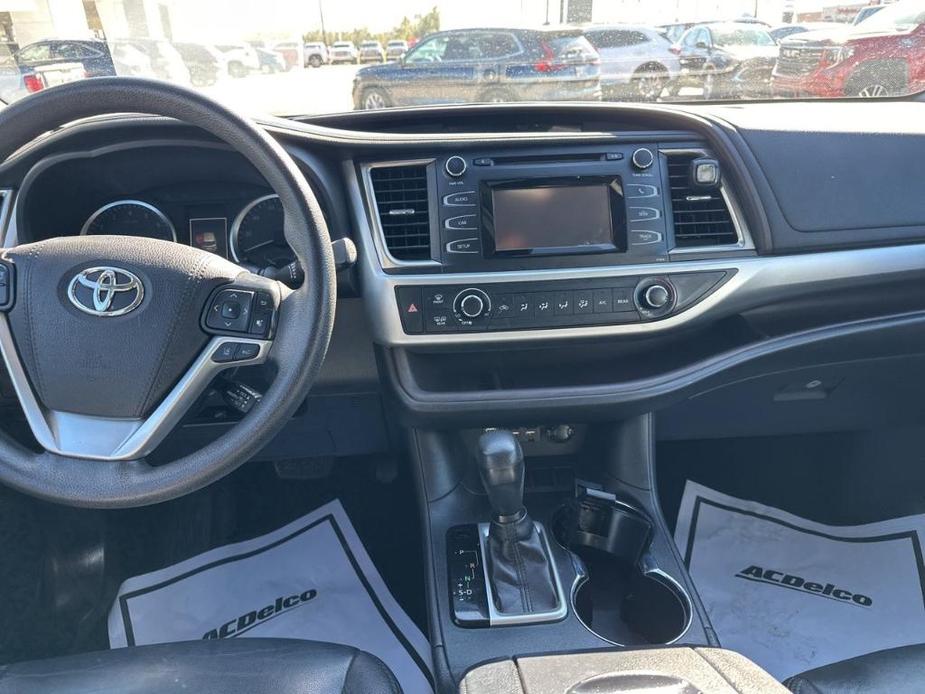 used 2019 Toyota Highlander car, priced at $23,788