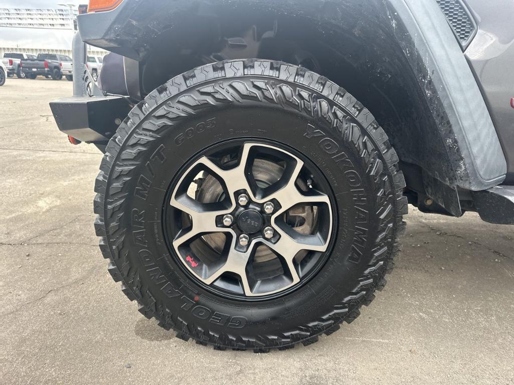 used 2018 Jeep Wrangler Unlimited car, priced at $28,905