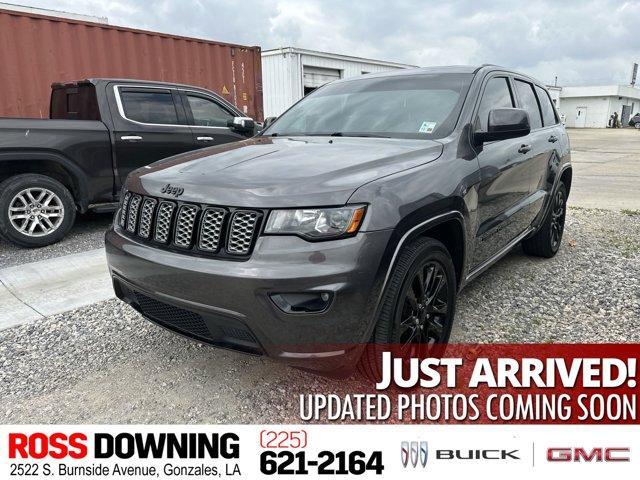 used 2017 Jeep Grand Cherokee car, priced at $16,629