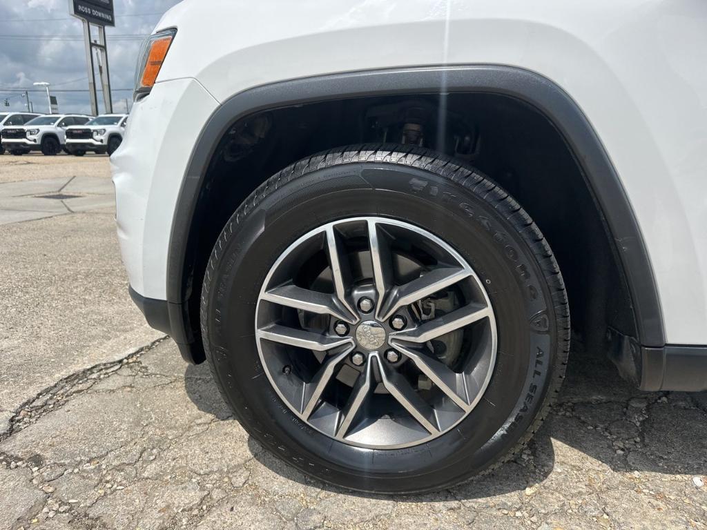 used 2018 Jeep Grand Cherokee car, priced at $15,647