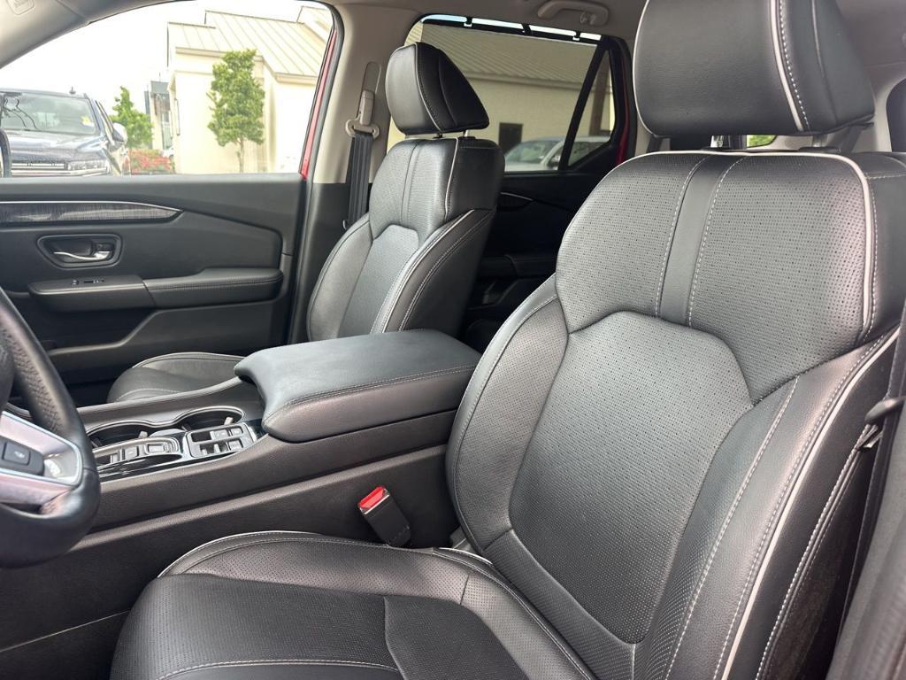 used 2023 Honda Pilot car, priced at $40,997