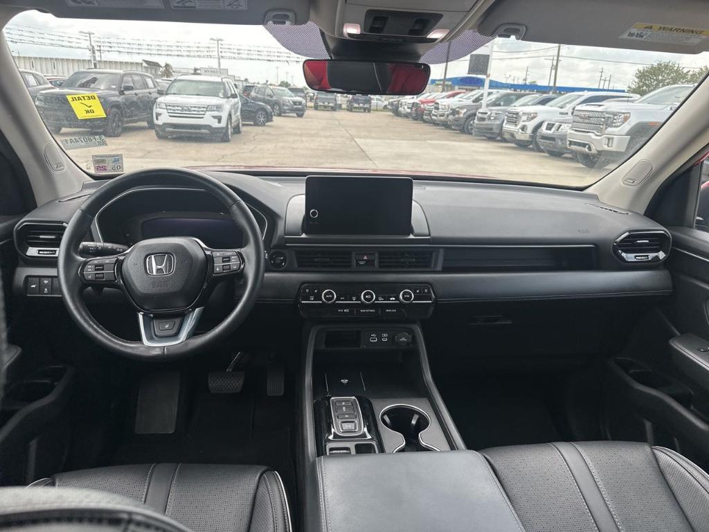 used 2023 Honda Pilot car, priced at $40,997
