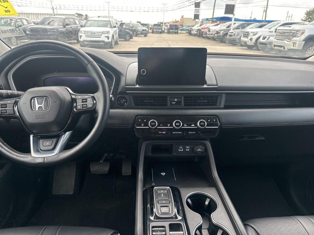 used 2023 Honda Pilot car, priced at $40,997